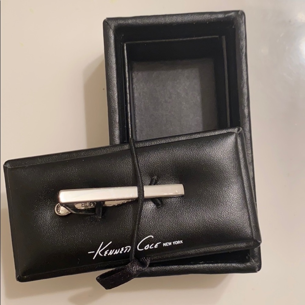 Kenneth Cole Tie Bar Tie Clip